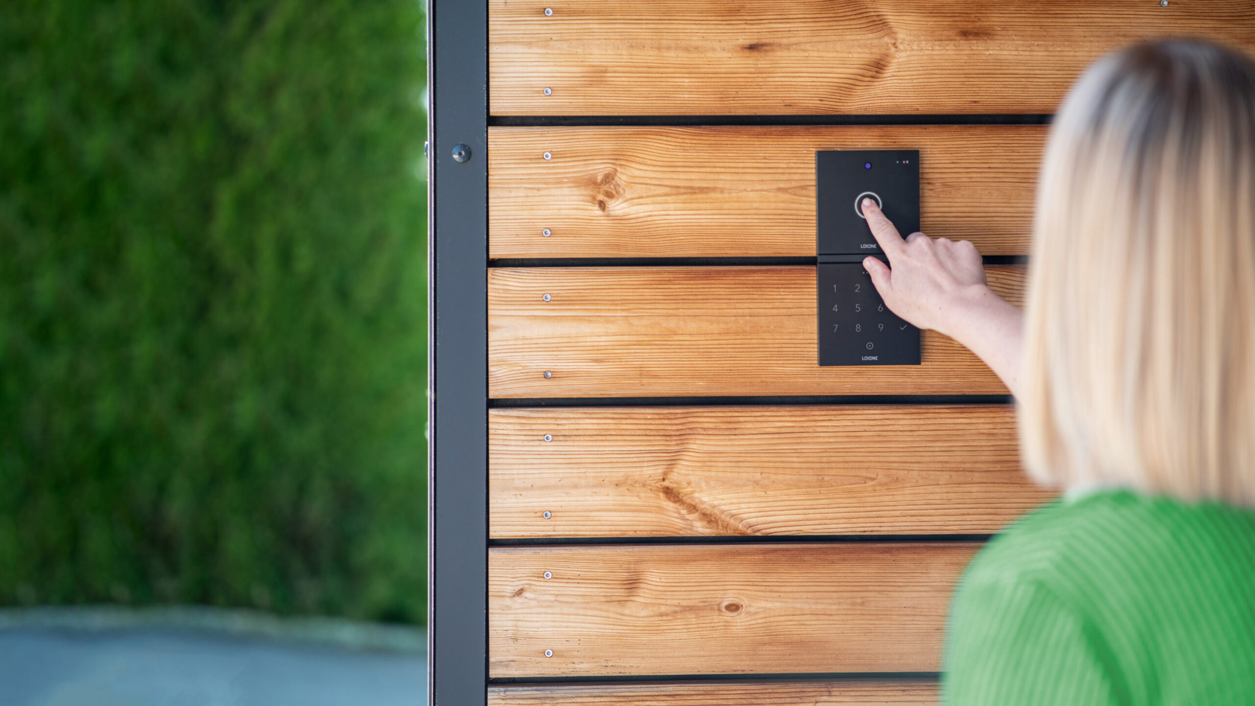 Loxone Sicherheitssystem Tür kaufen - Partner